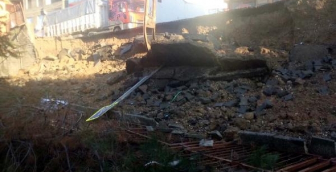 Diyarbakır'da hastanenin istinat duvarı çöktü
