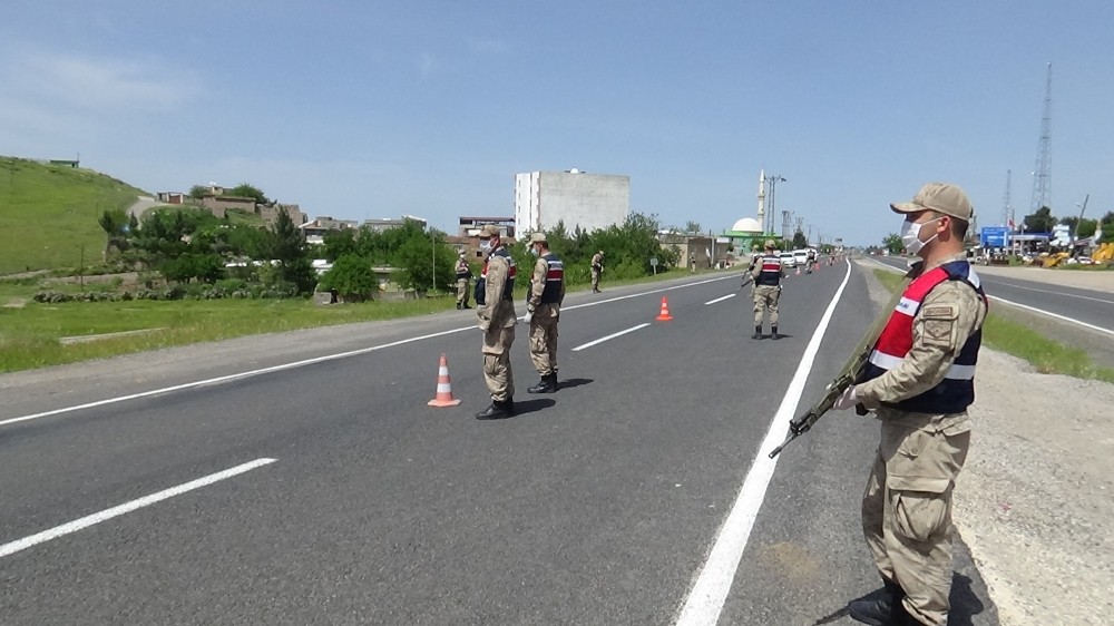 Diyarbakır’da ’Huzur ve Güven’ uygulaması 