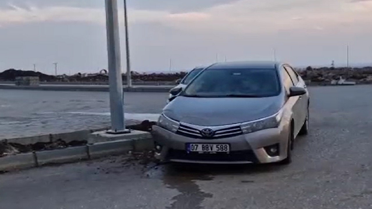 Diyarbakır’da iki otomobil çarpıştı: 2 yaralı