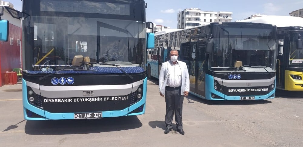 Diyarbakır’da kısıtlamadan muaf olanlar için 100 adet otobüs tahsis edildi 