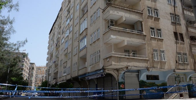 Diyarbakır'da kolonu patlayan 10 katlı bina boşaltıldı