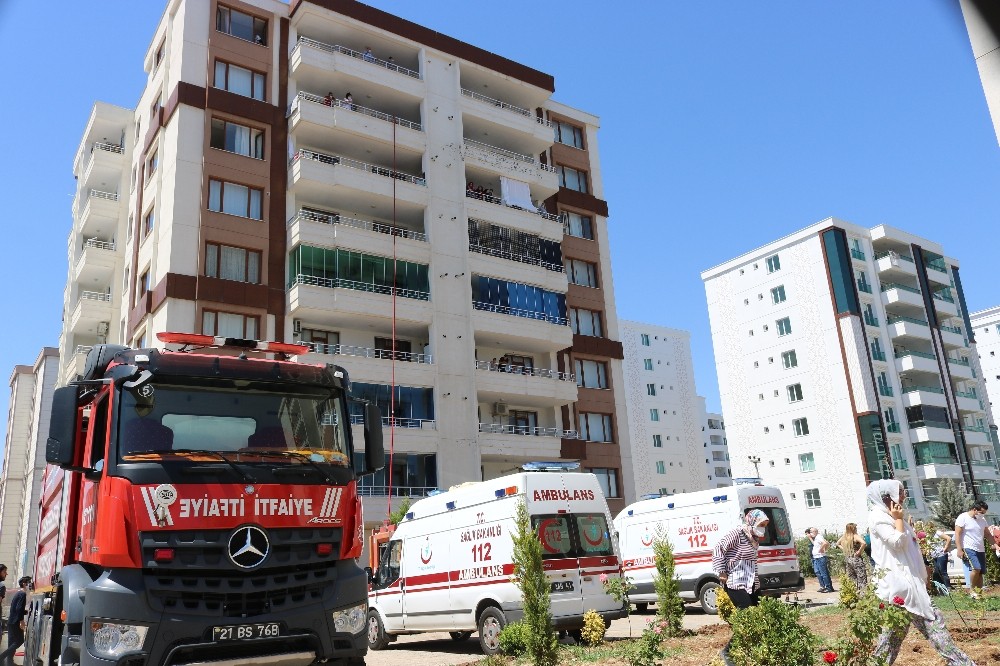 Diyarbakır’da korkutan yangın, 30 kişi dumandan etkilendi 