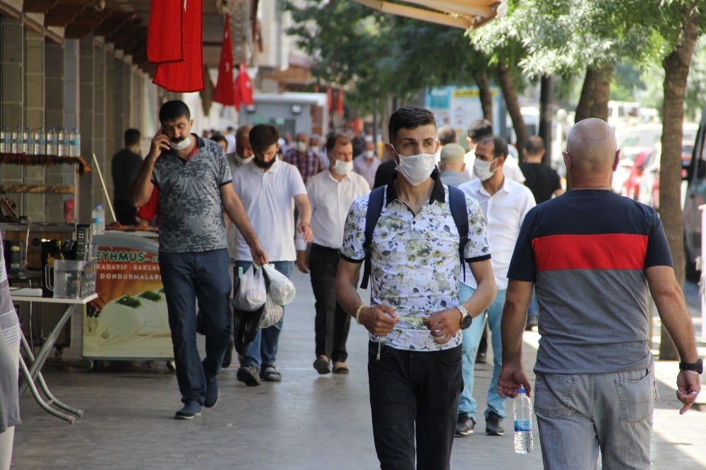Diyarbakır’da maske uygulaması: Yasağa uymayanlara 900 lira ceza 