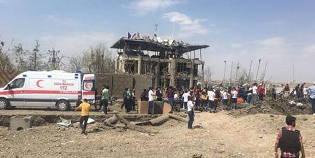 Diyarbakır'da bombalı saldırı