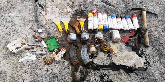 Diyarbakır'da PKK'lı teröristlerce kullanılan sığınak ve mağaralar imha edildi