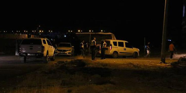Diyarbakır'da polis aracına bombalı saldırı