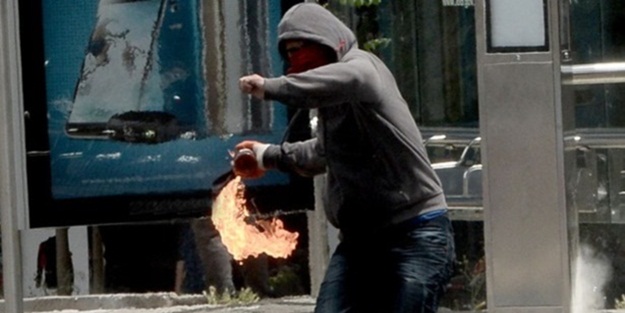 Polis merkezine bombalı saldırı