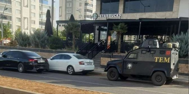 Diyarbakır'da Polis 'Starbucks' nöbetine başladı!