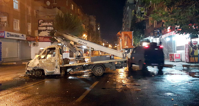 Uzun namlulu silahlarla polise saldırdılar!