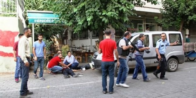 Diyarbakır'da polislere saldırı