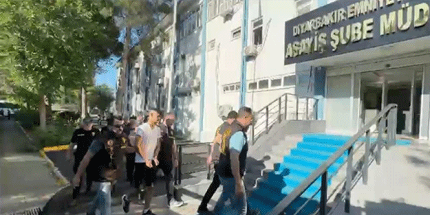 Diyarbakır'da şafak operasyonu: 15 gözaltı