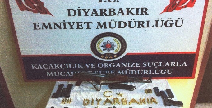 Diyarbakır'da silah ve mühimmat ele geçirildi