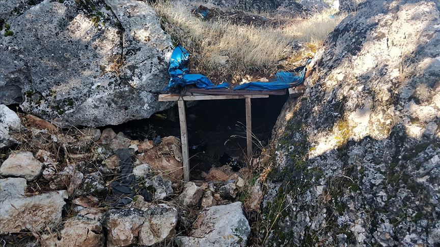 Diyarbakır'da teröristlerin kullandığı 21 mağara ve sığınak imha edildi