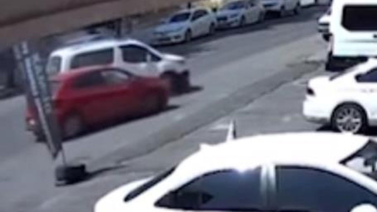 Diyarbakır’da trafik kazası anbean kamerada