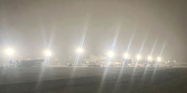 Diyarbakır'da uçak seferlerine sis engeli