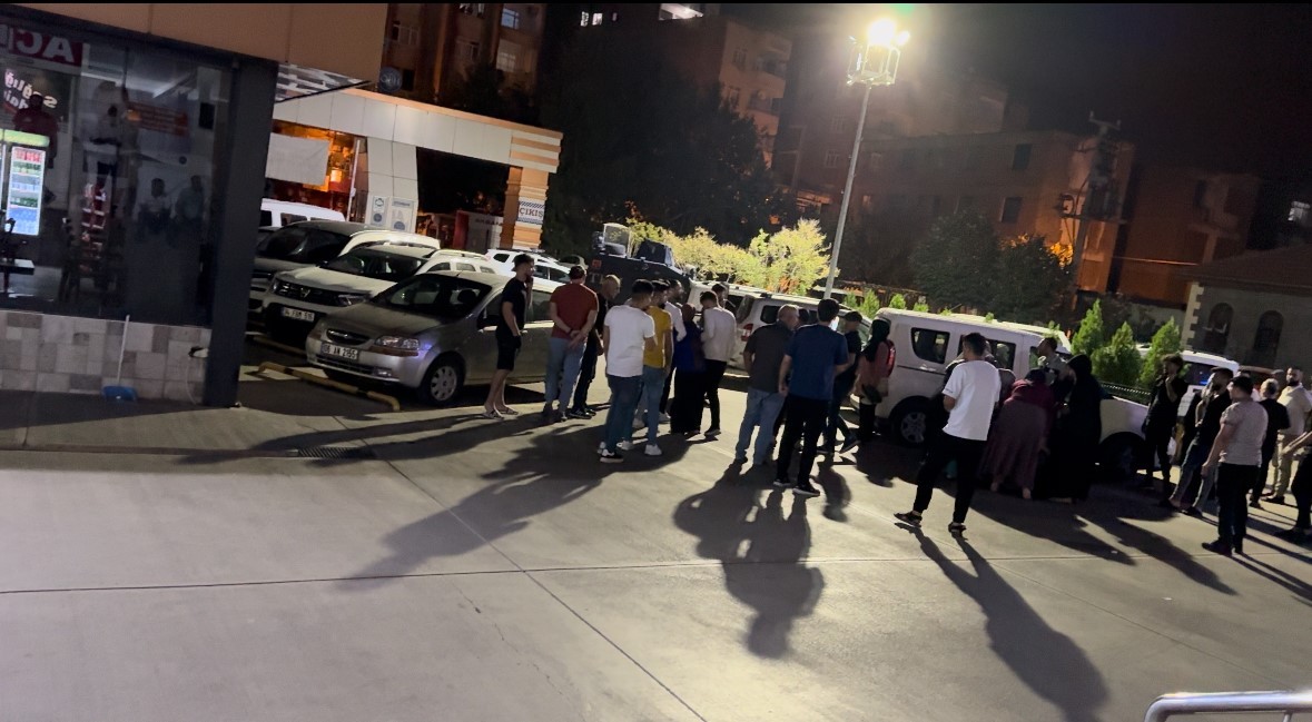 Diyarbakır’da yabancı uyruklu iki grup arasında silahlı kavga: 4 yaralı