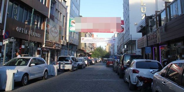 Diyarbakır'da Yasin Börü için öyle afişler asıldı ki...