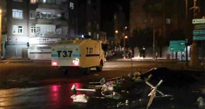 Yol kapatan gruba sert müdahale geldi