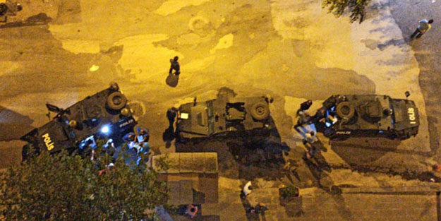 Diyarbakır'daki skandal toplantıya polis baskını!