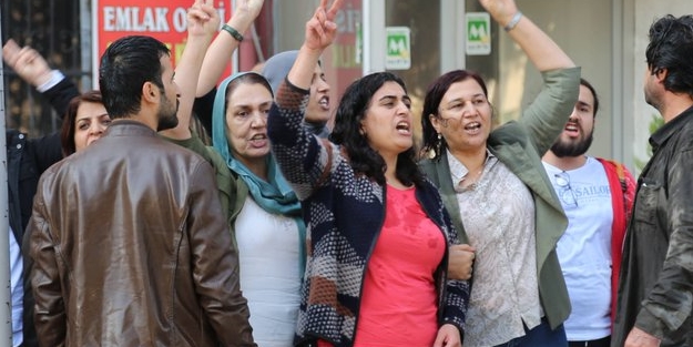 Diyarbakır'daki taşkınlığa müdahale: 25 gözaltı!