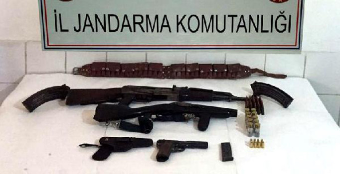 Diyarbakır'ın 3 ilçesinde kaçak silah operasyonu