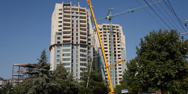 Diyarbakır'ın ikiz kuleleri tıraşlanıyor