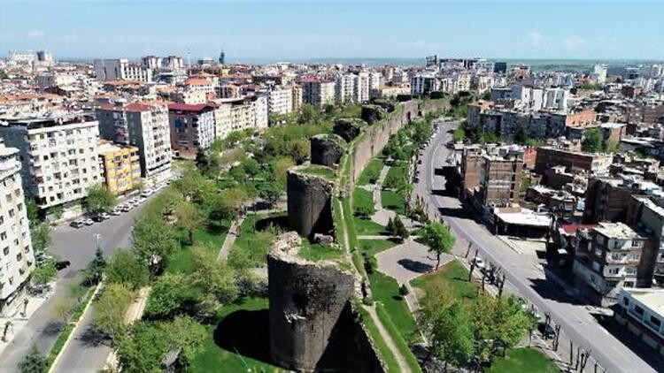 Diyarbakır’ın kaynakları artık teröristlere değil halka gidiyor