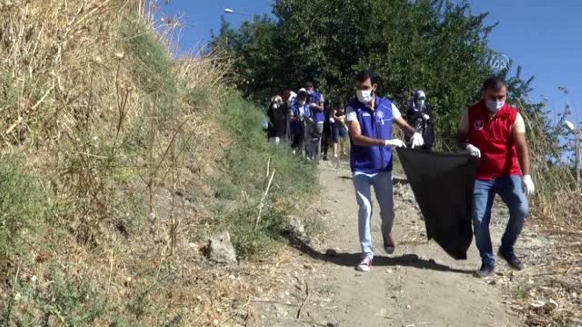 Diyarbakırlı gençler 2 ay boyunca tarihi mekanları temizleyecek