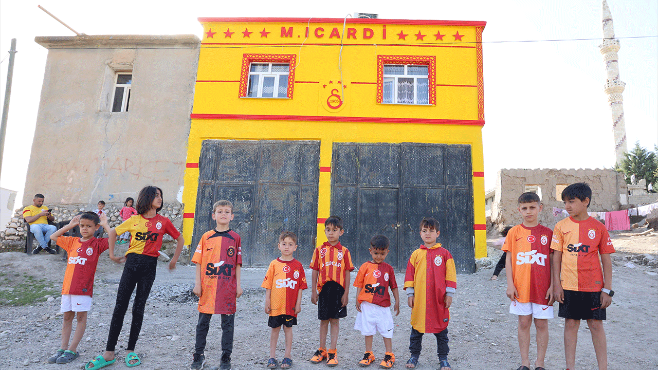 Diyarbakırlı taraftardan Icardi'ye anlamlı şarkılı destek!