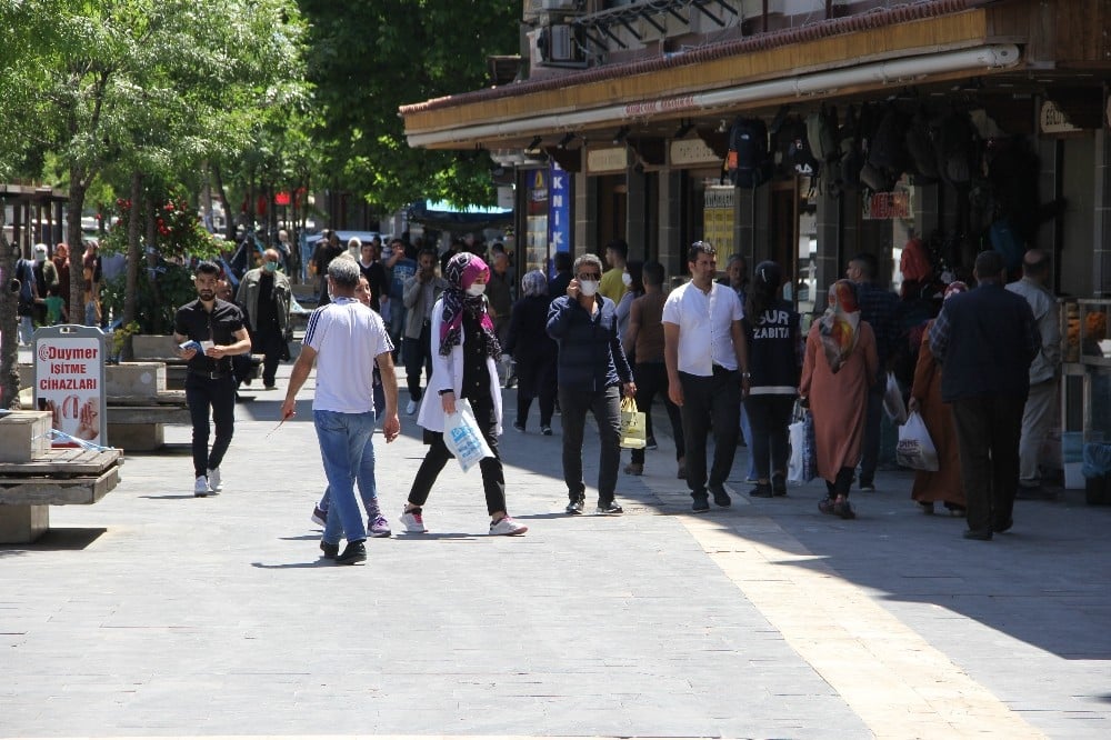 Diyarbakırlılar sokağa çıkma kısıtlamasının devam etmesini istiyor 