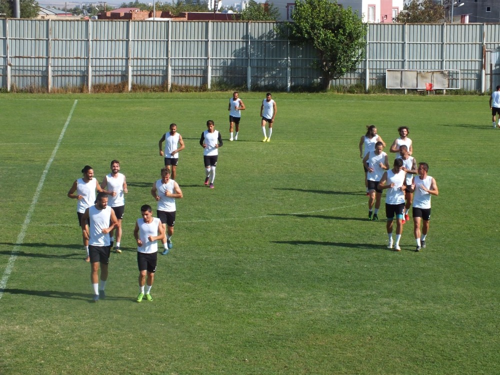 Diyarbekirspor 3 puana odaklandı - Yeni Akit