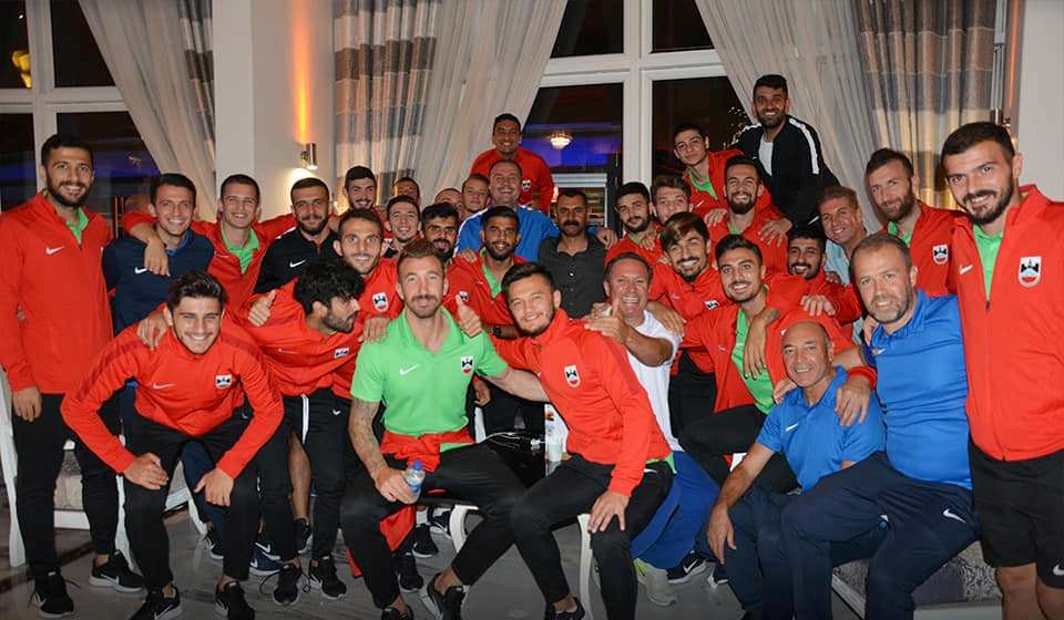 Diyarbekirspor’da doğum günü kutlaması 