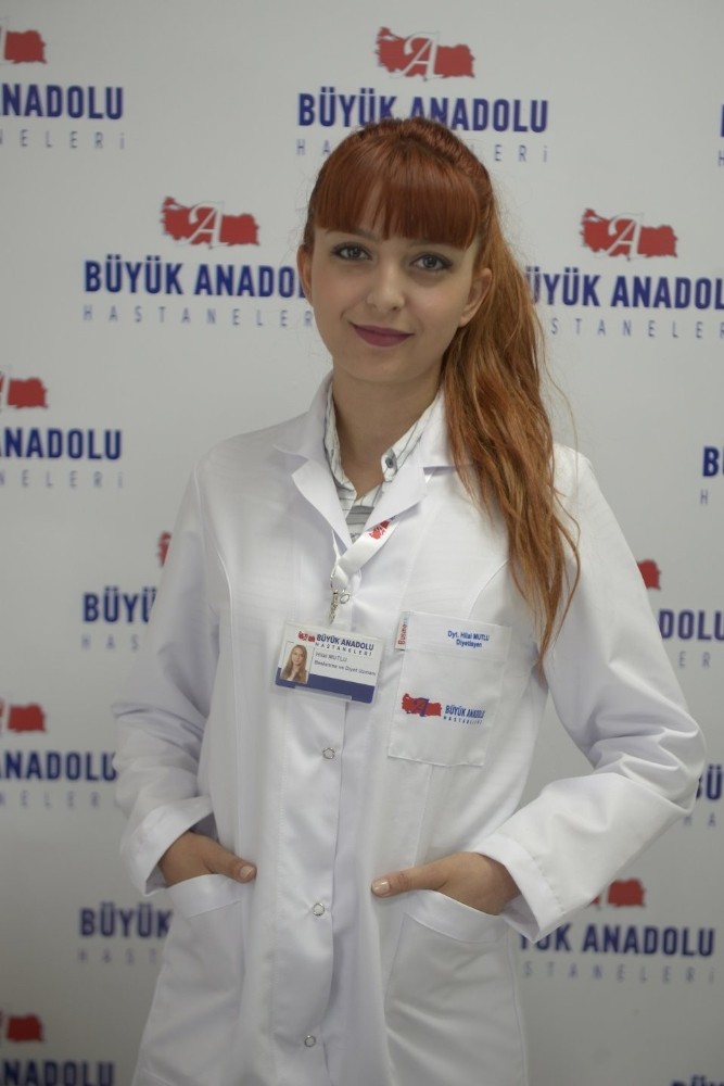 Diyetisyen Mutlu: “İftarla sahur arasında 2,5 litre su için” 