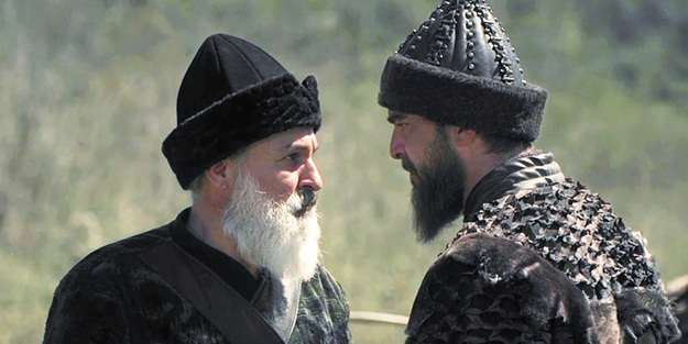 Diziden ayrıldı, ilk işi sakalları kesmek oldu