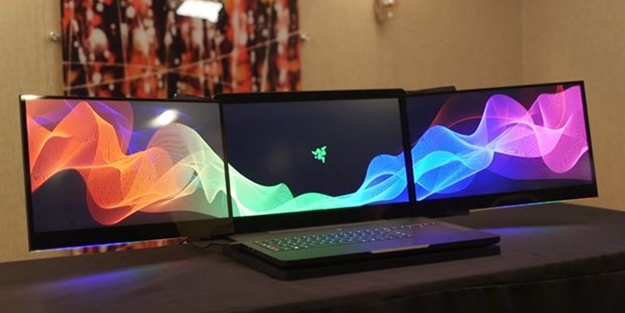 Dizüstü bilgisayarlarda devrim! Tam üç ekranı var