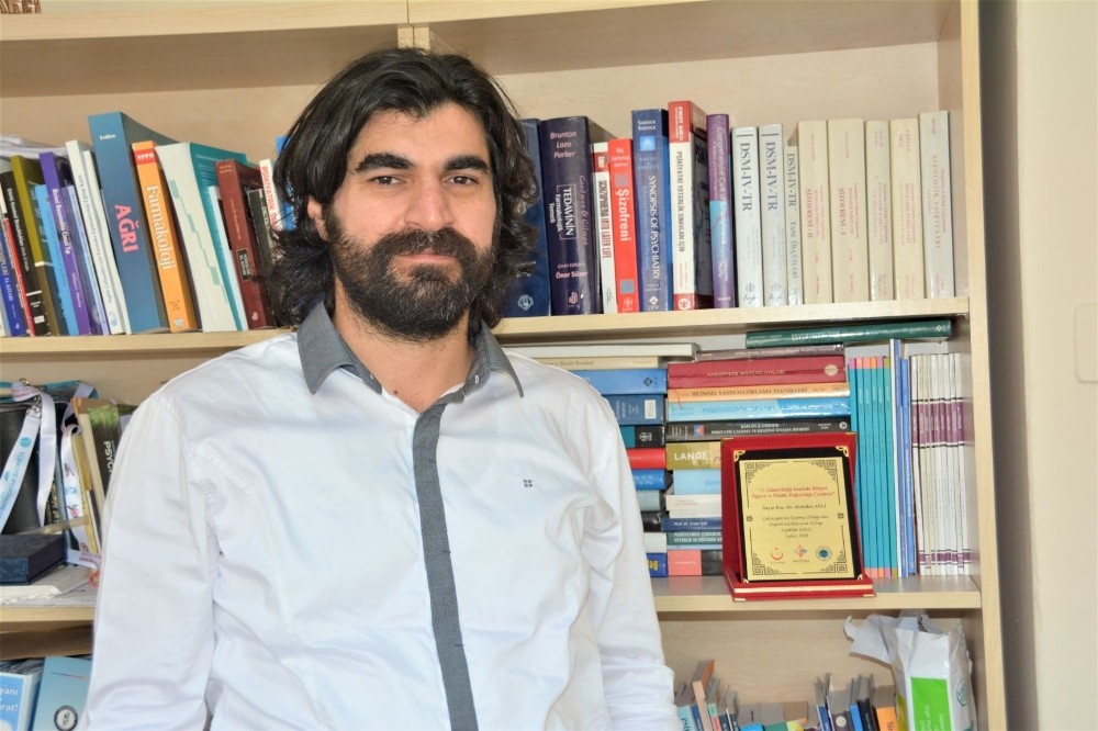 Doç. Dr. Abdullah Atlı: 
