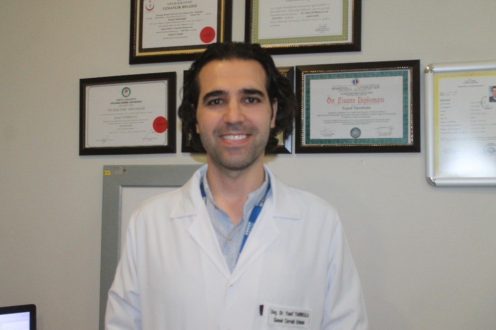 Doç. Dr. Tanrıkulu: “Fıtık belirtileri görülen kişilerin vakit kaybetmeden hekime başvurmaları lazım” 