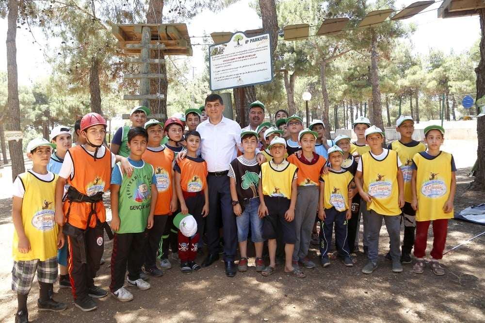 Doğada kalpleri mutlulukla atıyor 
