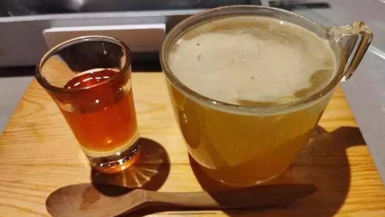 Doğal öksürük şurubu tarifi! 1 kaşığı göğsü pamuk gibi yapıyor!