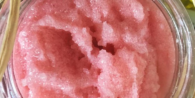 Doğal pembe maske tarifi