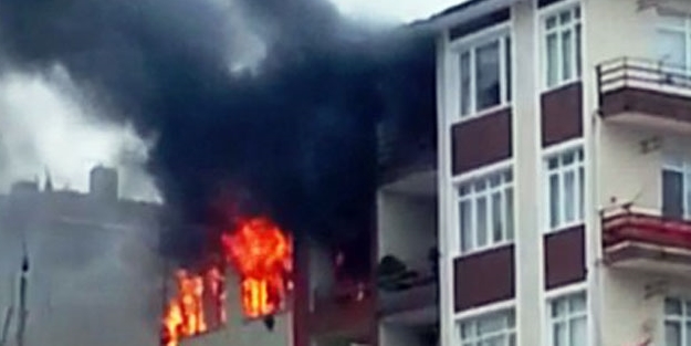 Doğalgaz sobası evi yaktı