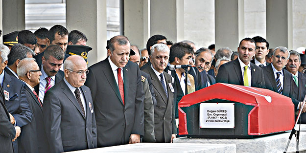 Doğan Güreş son yolculuğuna uğurlandı