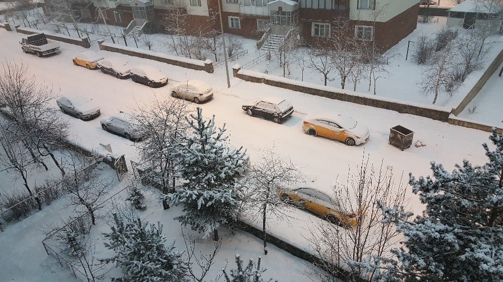 Doğu Anadolu’da kar yağışı: 300 köy ve mahalle yolu kapandı 