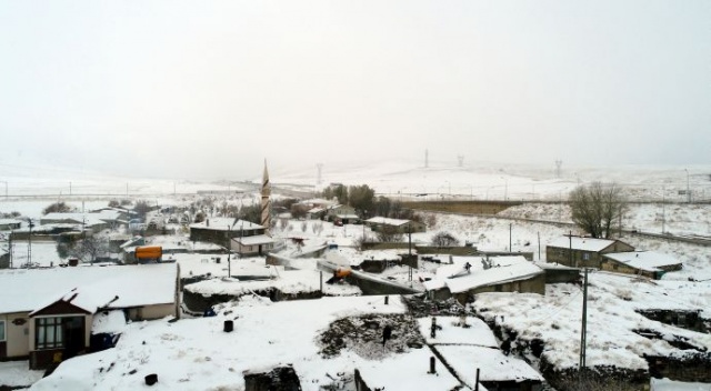 Doğu Anadolu’da köyler kar altında