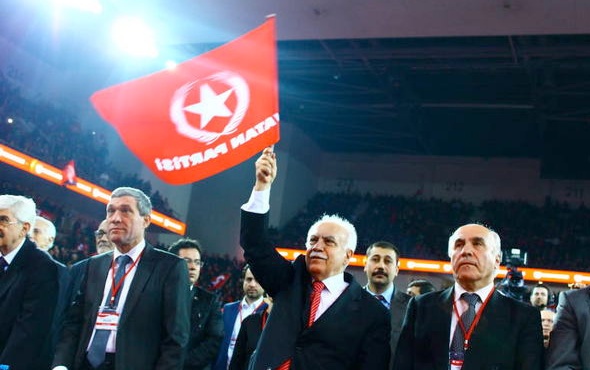 Doğu Perinçek'in partisinde '900 bin lirayı iç etti' kavgası! İhraç ediliyor...