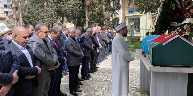 Doğu Türkistan Sürgün Hükümeti Cumhurbaşkanı Vekili Hızırbek Gayretullah ebediyete uğurlandı