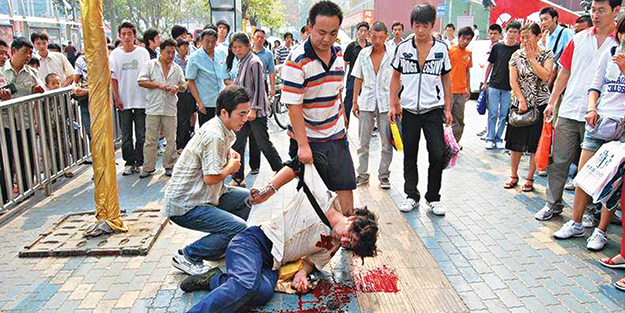Doğu Türkistan’da Kızıl Çin vahşeti