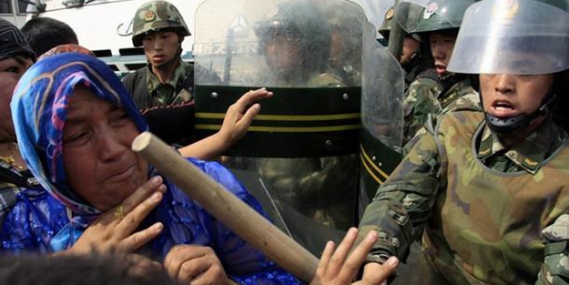 Doğu Türkistan'da Kızıl Çin'e öfke büyüyor!