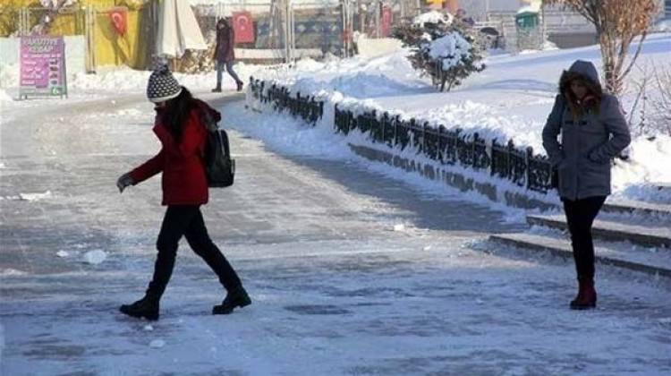 Doğu'da en düşük hava sıcaklığı -12