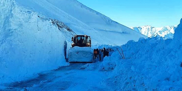 Doğu'da yoğun mücadele: Düşen çığ temizlendi